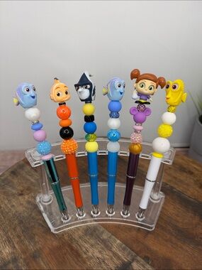 Set of 6 Nemo inspired pens with refills